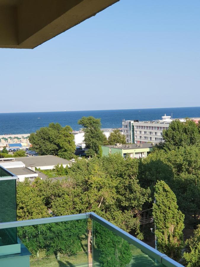 Moonlight Rmc Apartments Mamaia Extérieur photo